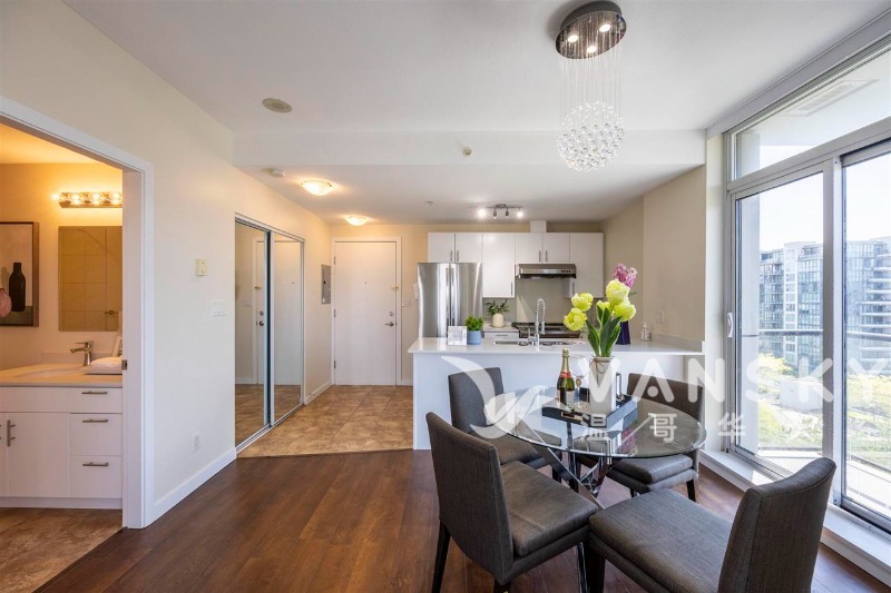 250615192521_DiningKitchen 2.jpg